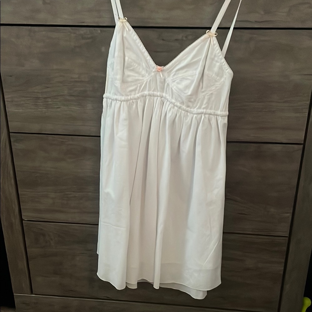 Kitteny White Dress NWOT 🎀